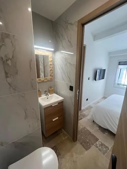 Strelizia - New Central Old Antibes For 4 Ac France