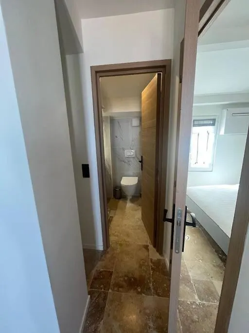 Apartment Strelizia - New Central Old Antibes For 4 Ac