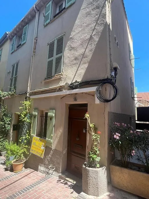 Apartment Strelizia - New Central Old Antibes For 4 Ac